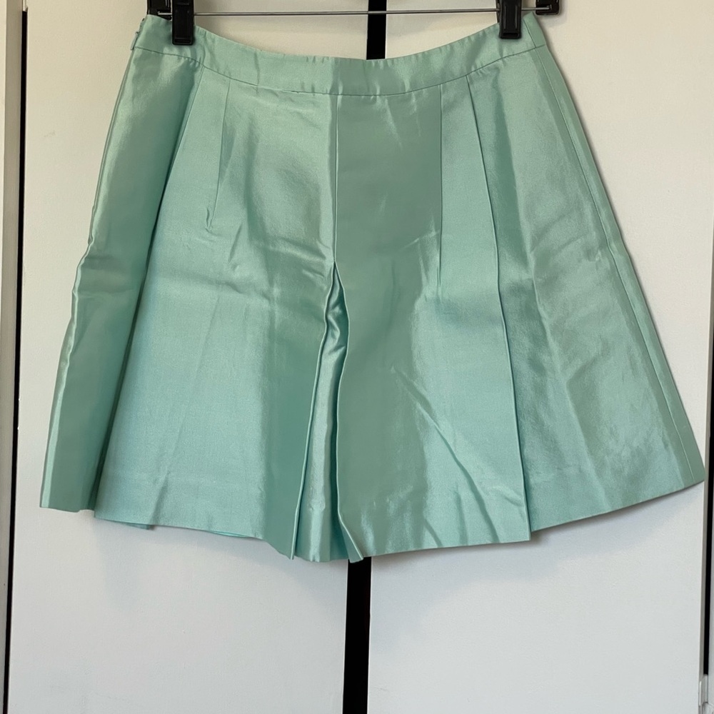 Vineyard Vines Pleated Skirt